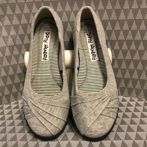 Ladies Dirty Laundry Grey Flats